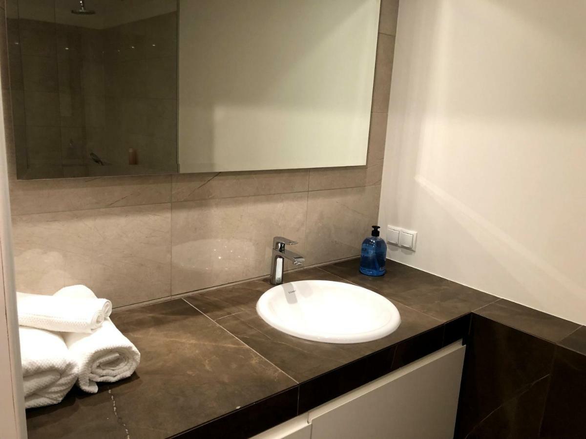 Great Apartament In A Heart Of 탈린 외부 사진